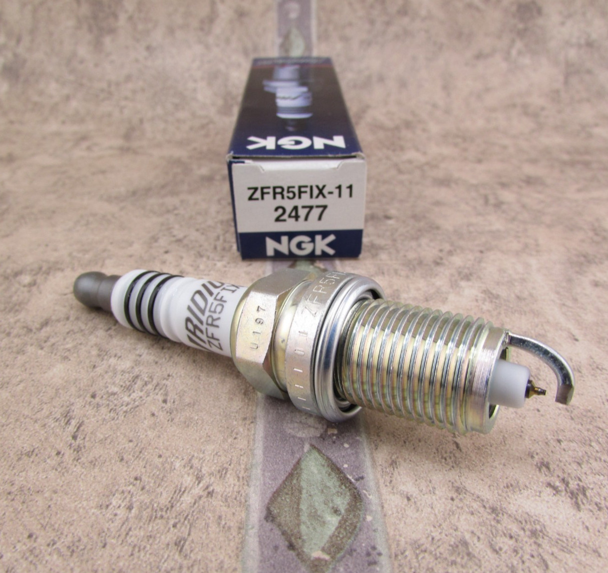1 PACK  NGK Iridium IX  2477 ZFR5FIX-11 Spark Plug