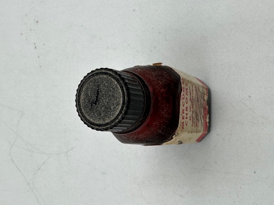Amber Glass Mercurochrome 1/2 oz Bottle Penslar HW&D Brand of Merbromin
