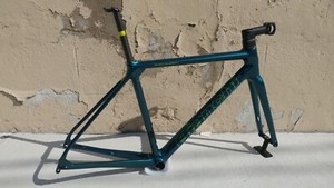 Fourche Carbone Bianchi Infinito CV - Route 28" - Céleste, 1-1/8" (Neuf, Défaut Mineur)