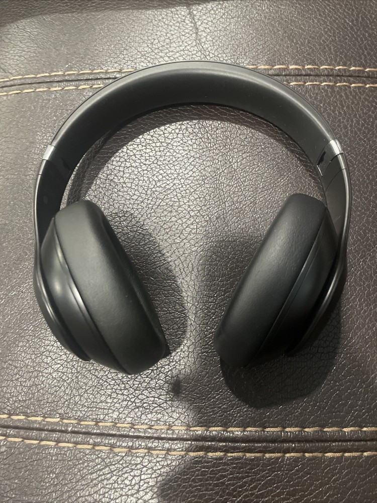 Beats Studio Pro Wireless Bluetooth Headphones - Black MQTP3LL/A