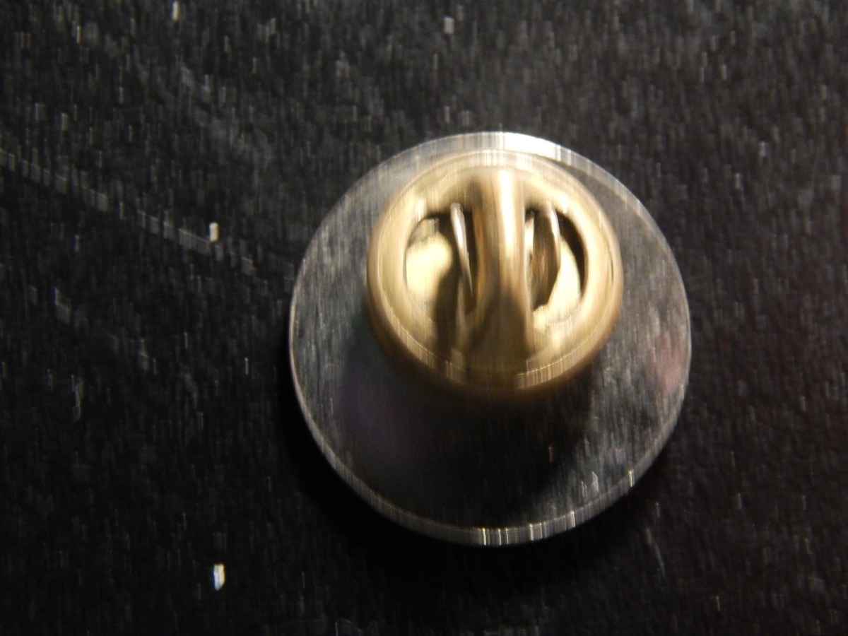 STRONG INTERNATIONAL PINBACK! ZZ923XXX | eBay