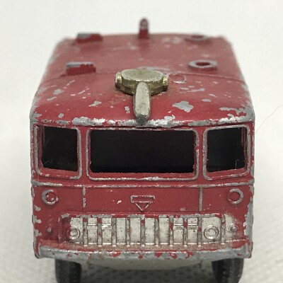 MATCHBOX N°63 FOAMITE CRASH TENDER 1964 Lesney Matchbox Foamite Crash Tender No. 63 1964 Red Made In