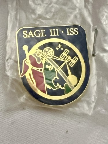 NASA ISS Program Sage 3 Official Edition Enamel Lapel Pin Pinback Hat Coat New - Picture 1 of 5