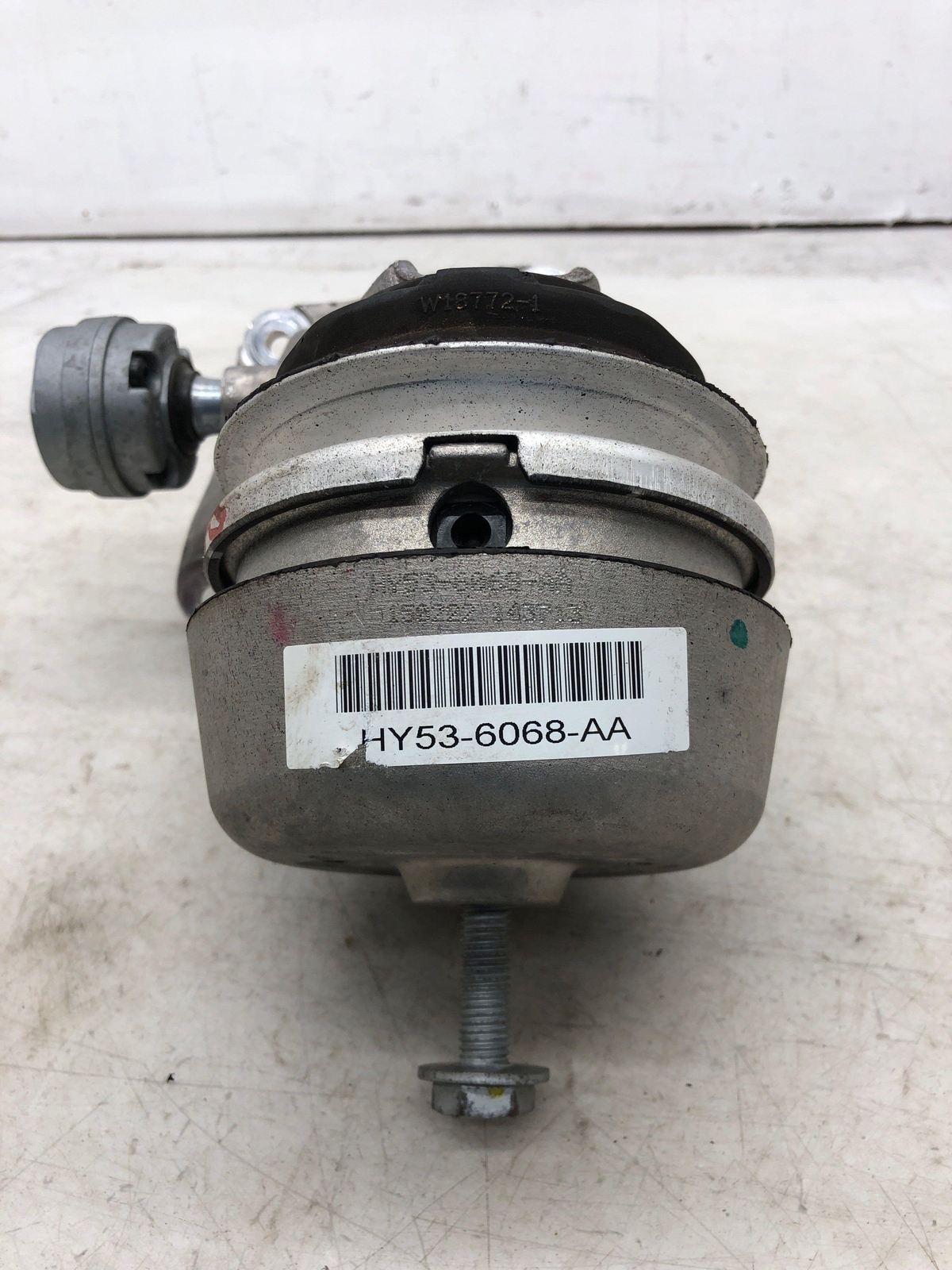 2019-2023 ASTON MARTIN VANTAGE 4.0L LEFT REAR TRANSMISSION MOUNT HY53-6068-AA