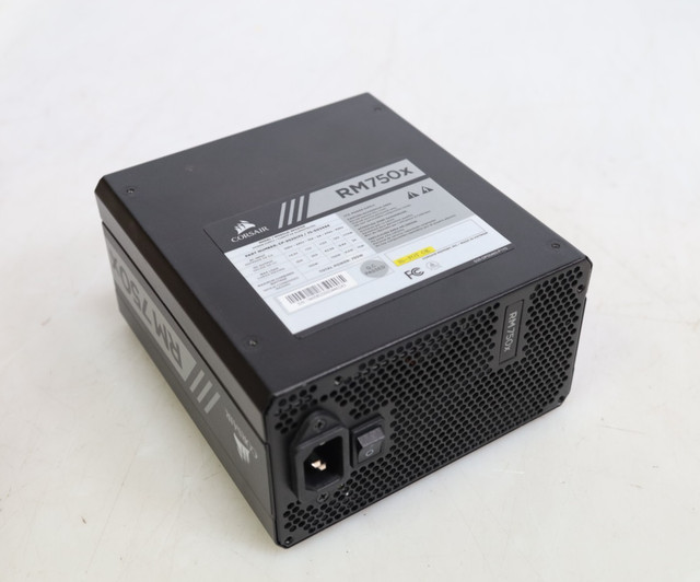 Corsair RM750x