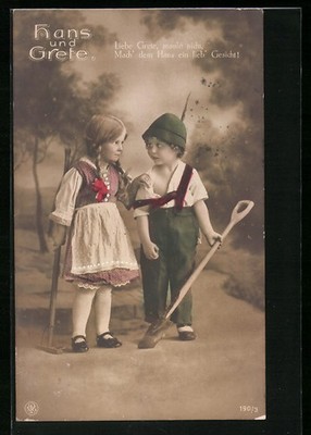 Foto-AK NPG Nr. 190 /3: Hans und Grete bei der Gartenarbeit 1917 
