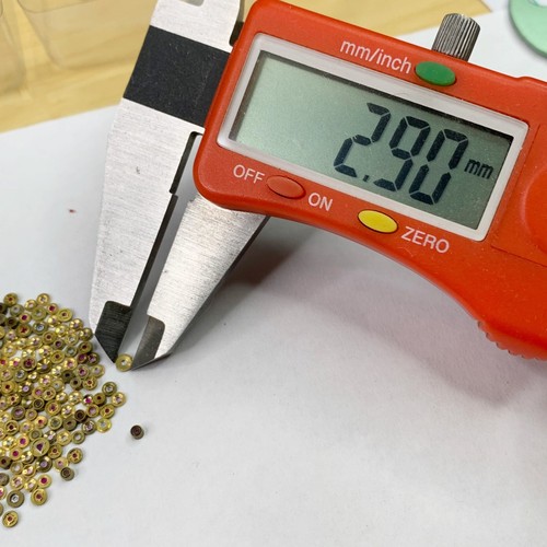 Lote de 25 joyas de reloj 2-3 mm pieza de ajuste de oro relojero reparación bloque a prueba de golpes - Imagen 8 de 10