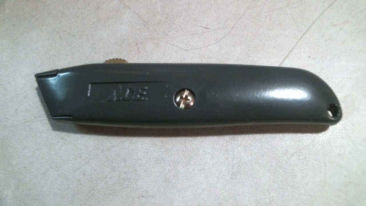 Retractable Utility Knife 27866 3 Per Order, FREE SHIPPING