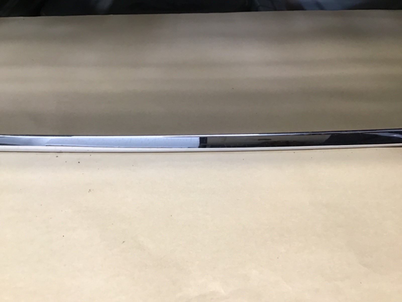 1966-1980  Rolls Royce Silver Shadow Wraith II Right Rear Quarter Panel Trim OEM