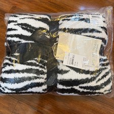 BAREFOOT DREAMS CozyChic Throw Blanket 45"x 60" Black White Tiger Print NWT
