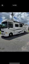 2008 Gulfstream Independence Class A Diesel Motorhome Sleeps 8