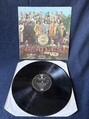 Sgt. Peppers Lonely Hearts Club Band UK PCS 7027 Gatefold Beatles UK Import EX+