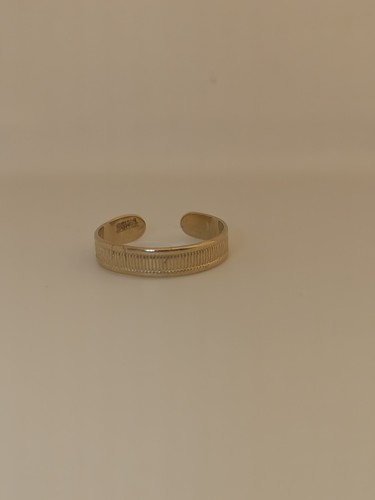 14k Solid Gold Ring Size 4.5
