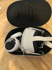 Meta Oculus Quest 2 Standalone VR Headset 120Hz 96° FOV, Controllers & Case