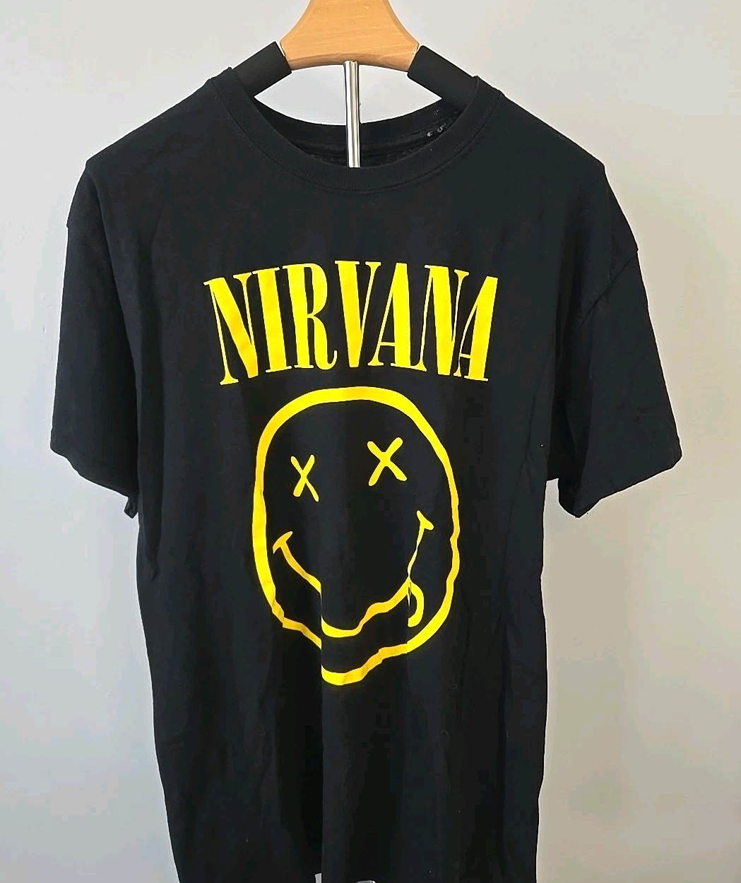 Nirvana Men Large Black T Shirt Short Sleeve Yellow Face Curt Cobain Music Hippi