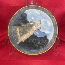 Ancienne assiette loup 3D 1997 collection roche grise Amy & Addy Man cave cabane rustique