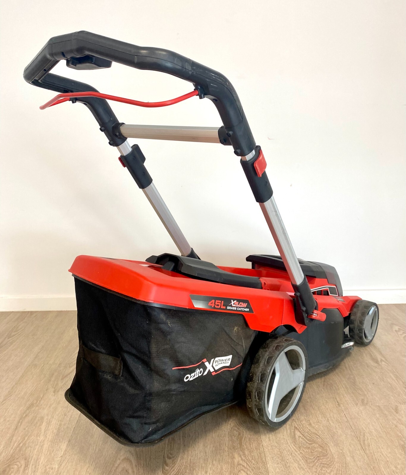 Ozito Lawn Mower 18V Skin Only 370mm PXLMTS0182 Good Condition