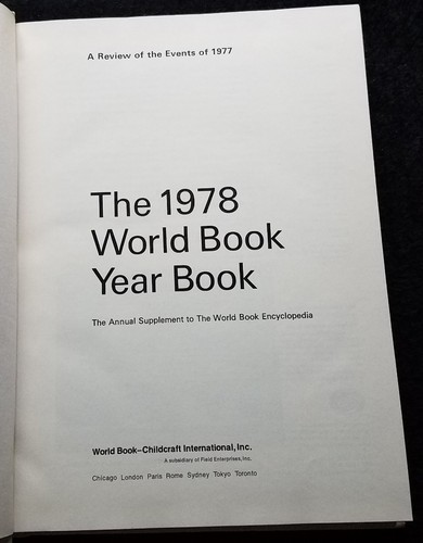 1978 The World Book: Year Book, (Hardcover) take a look back at events from 1977 - Picture 4 of 8
