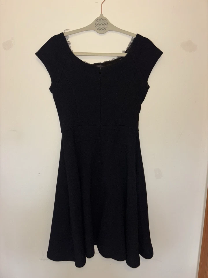 Vestido de Cóctel Eva Franco Anthropologie Vintage Negro, Talla 4, Ajuste y Acampanado Foto 3 de 4