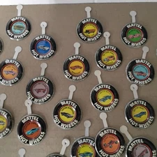 1967-1969 Lot 158 vtg old Nice Mattel Hot Wheels Redline Metal Button Badge pins