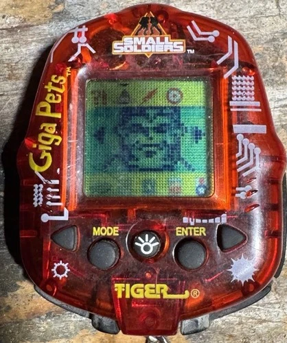 Small Soldiers Giga Pets Plus Works! New Battery!