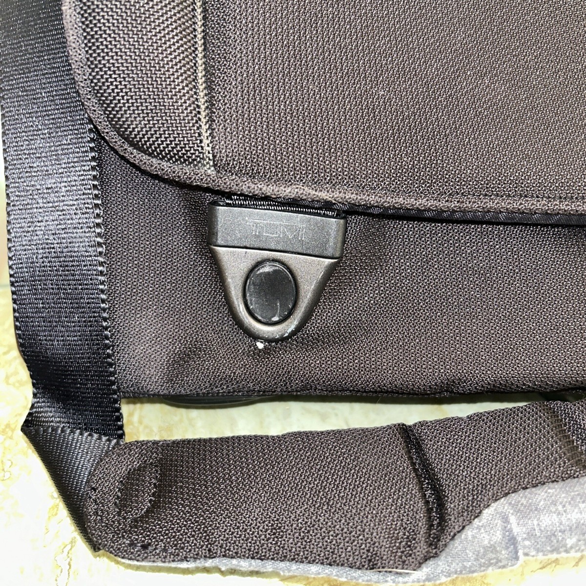Tumi T3 Bag Ballistic Black Canvas Messenger Computer Crossbody