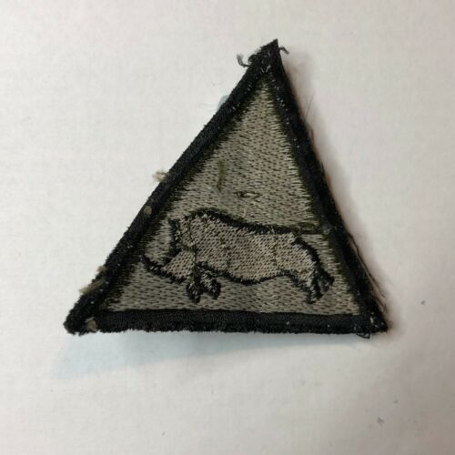 1st Armoured Division Charging Rhino Badge Patch Subdued Olive Green Original - Picture 3 of 4