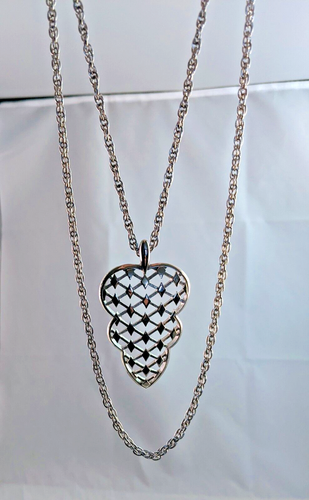 Ensemble collier et boucle d'oreille Couronne Trifari ton argent double chaîne signé vintage - Photo 3/11