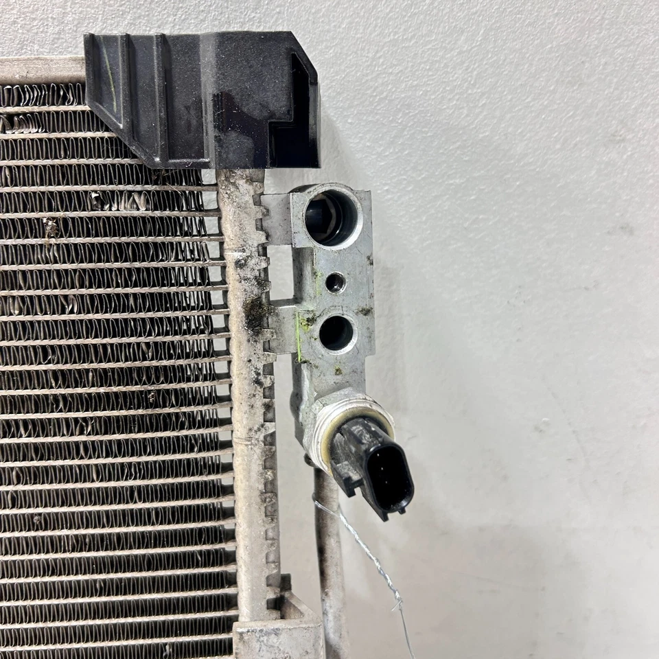 Infiniti Q50 2016-2018 2,0 L AWD AIRE ACONDICIONADO AIRE ACONDICIONADO núcleo condensador OEM Foto 3 de 4