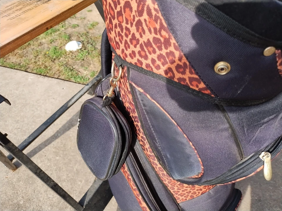 Wilson Staff Women's Cheeta Fiber Golf Bag - Image 4 of 4