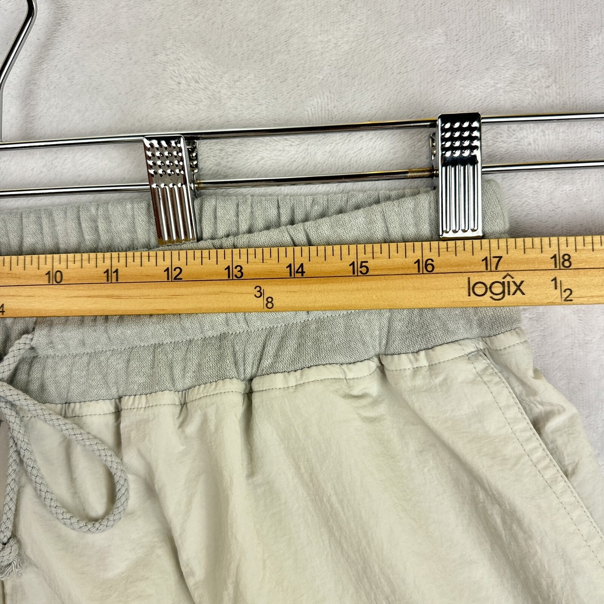 Short Fabletics Femme Taille S – Blanc, Coupe Boyfriend Jemma, Cordon Réglable, Léger