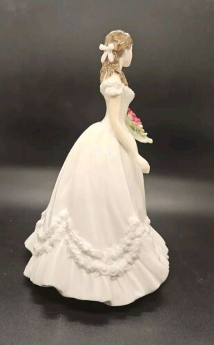 Royal Worcester The Official Anniversary Figurine Of The Year 2000 1st Quality - Picture 4 of 7