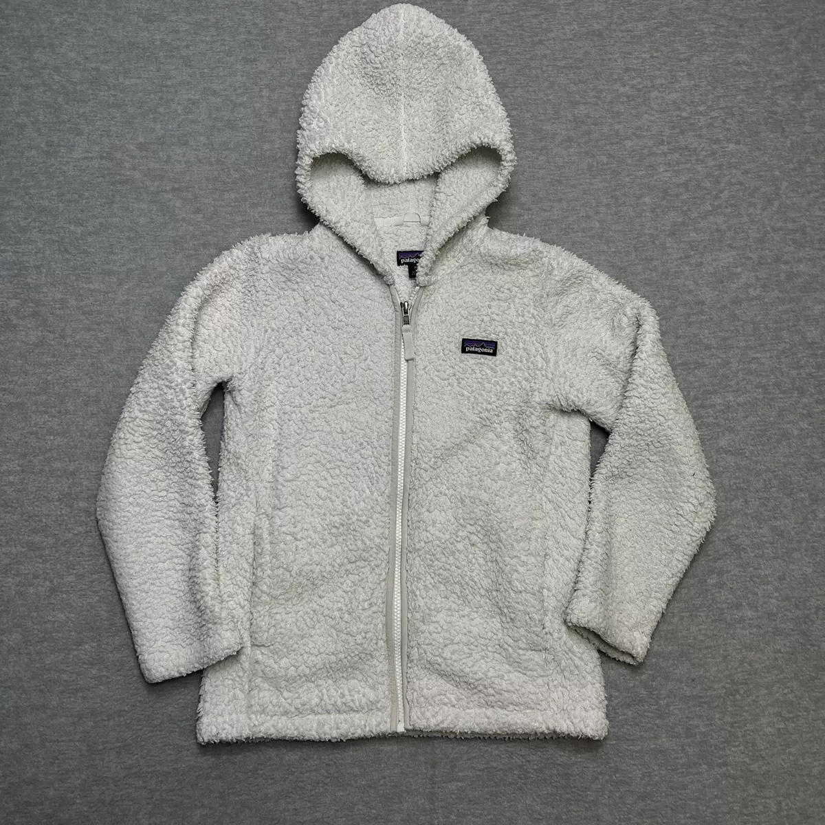 Fuzzy white patagonia cheap