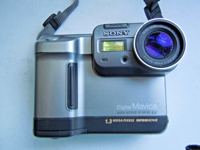 SONY　MVC-FD88　Digital Mavica Sony Mavica MVC-FD88 1.3MP Digital Camera - Metallic gray for sale