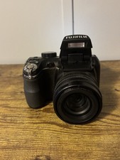 Fuji FinePix S4250WM Super 14 Mega Pixel Digital Fully Tested Digital Camera