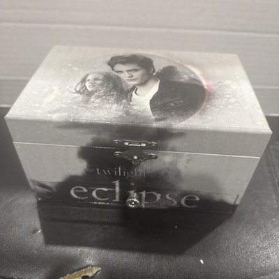 RARE NECA Twilight Saga Eclipse Musical Jewelry Box Edward Bella Works
