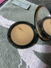 Bobbi Brown Illuminating Bronzing Powder Shade Bali Brown New but damaged (pics)