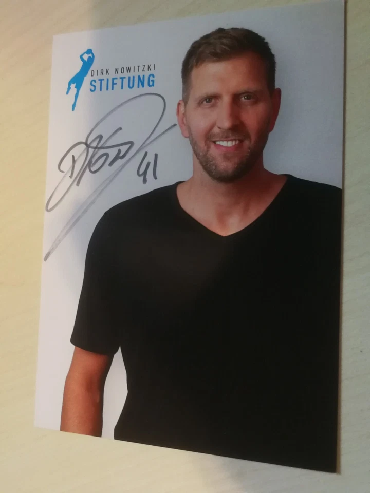 DIRK NOWITZKI - BASKETBALL - ORIG. AUTOGRAMMKARTE - SIGNED! - Bild 1 von 1