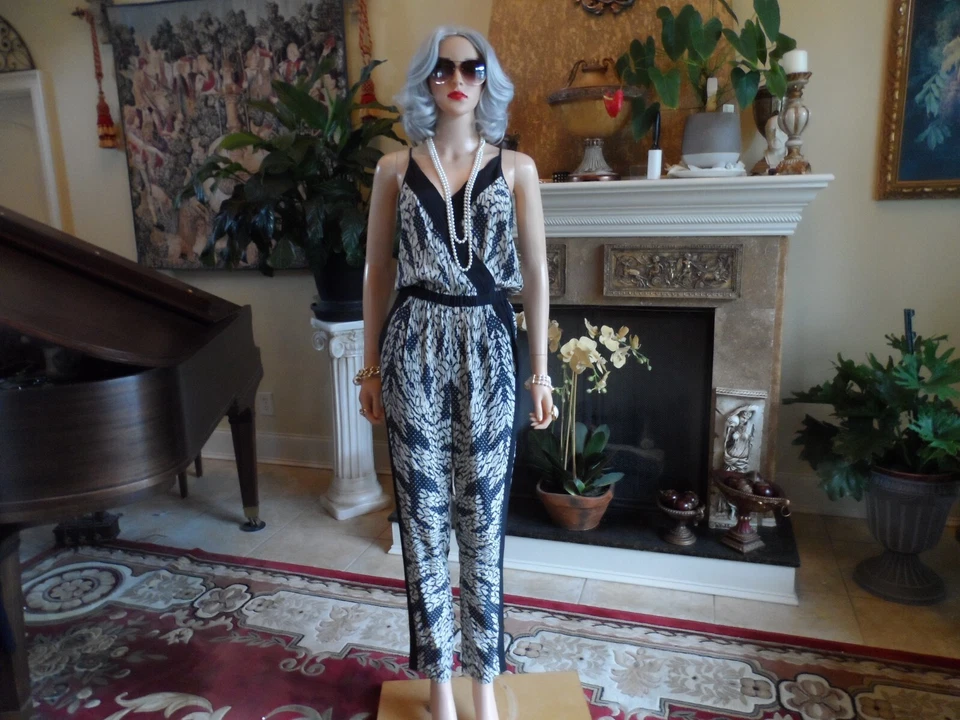 Diane Von Furstenberg 100% Silk Crepe Black/Beige Print Jumpsuit Size 0 - Image 2 of 4
