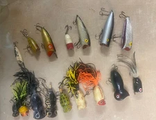 FISHING PLUS AND LURES mix of size and colors