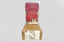 Allen-Bradley Safety Interlock TLS3-GD2 Switch Guardmaster 440G-T27260