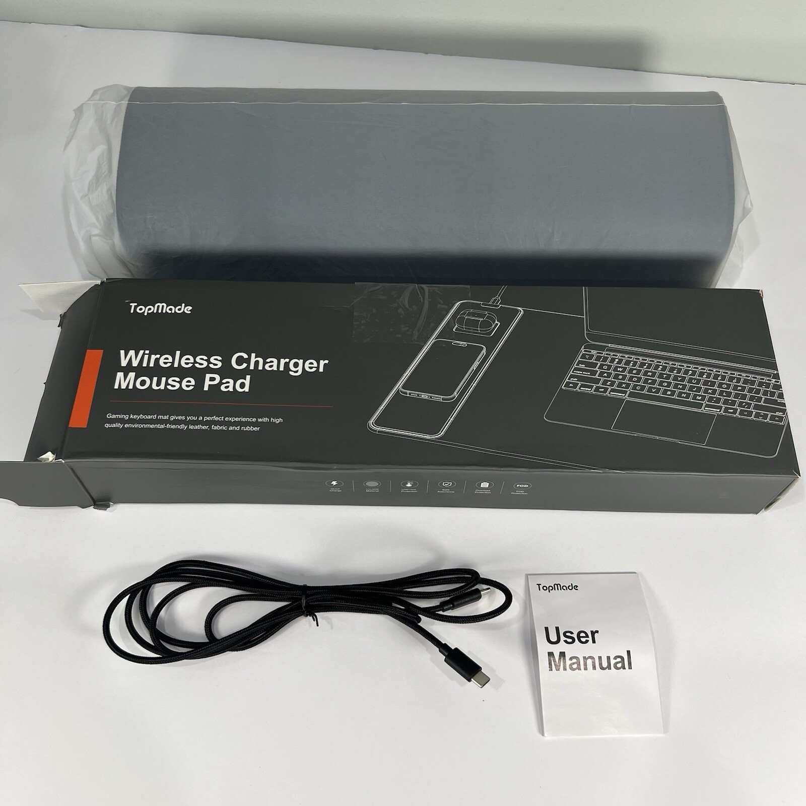 Wireless Charging Mouse Pad in Black by TOPMADE-image