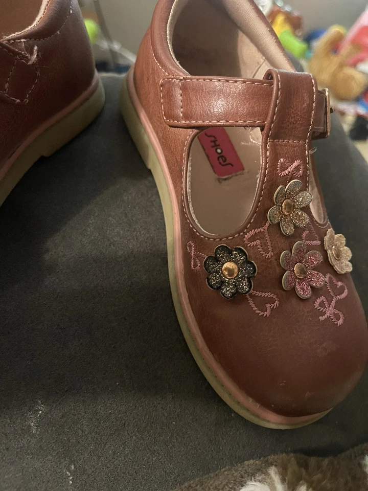 Zapatos Rachel Niñas Talla 11M Foto 3 de 4