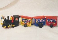 Vintage Wind-Up Train Western Zig Zag Comic Express MTU Korea with Flag  Works
