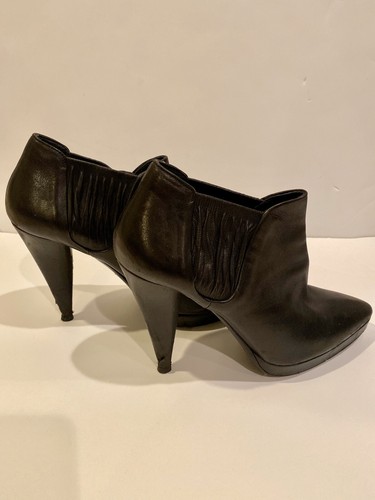 PRADA Womens Black Leather Stretch Ankle Boots Size 40 - Picture 4 of 7