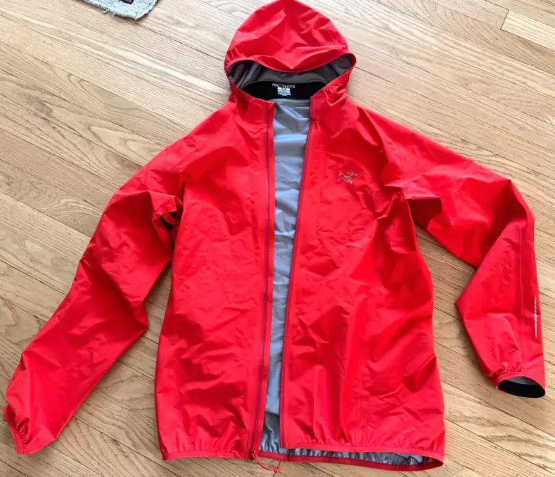 arcteryx gore-tex waterproof shell excellent condition jacket