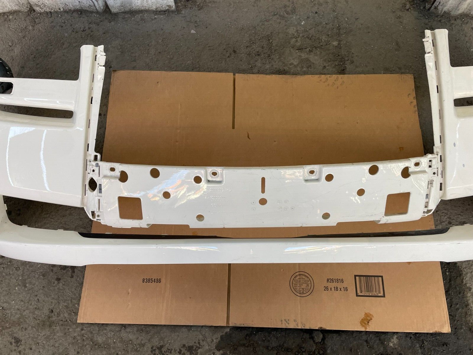 ROLLS ROYCE GHOST FRONT BUMPER 2010 2011 2012 2013 2014 OEM 51117198862