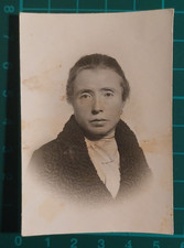 FOTO DONNA PRIMO PIANO - FAMIGLIA NOBILE FINZI - MILANO 1910 - 20 C. ( F. 06 )