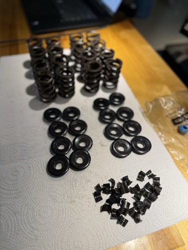 Comp Cam Vale Springs, Retainers, & Locks BBC Big Block Chevy 454