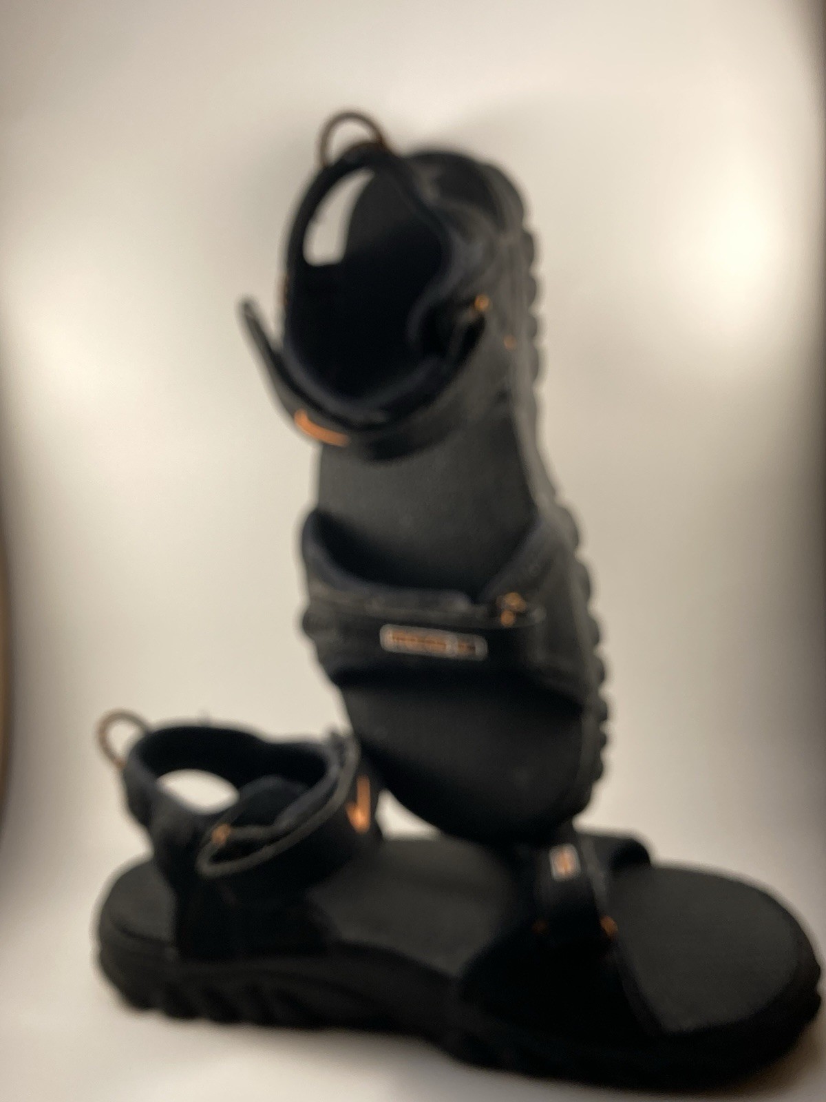 Nike ACG Straprunner Sandals Men/Youth Size 7 Black Orange Excellent Condition